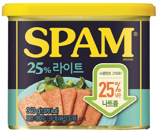 CJ제일제당이 나트륨 함량을 25% 줄인 스팸 마일드를 출시했다. <CJ제일제당 제공>